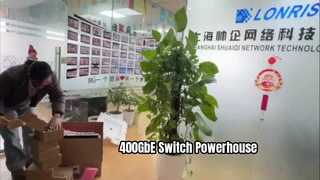 Huawei CE8875 24-poorts 400GbE-switch Installatievideo