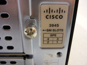 Originele Cisco 4 WAN Port POE Switch Router Gigabit CISCO3945E-SEC/K9 is de Cisco 3945E router met Security Bundle w/SEC licentie PAK