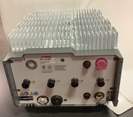 4428 B1 KRC161735/1 Ericsson RRU2100 Radio 4428 B1 KRC161735/1 Basisstation telecommunicatie hardware rru radio afstandsbediening