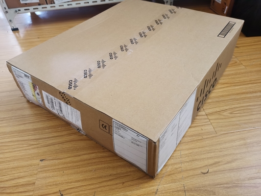 Cisco Catalyst C9500-16X-E 16-poort 10G Switch met NW Essentials Licentie