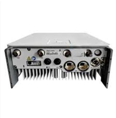 De Ericsson 4415 B3 A Remote Radio Unit (RRU) voor 4G/LTE en 3G-netwerken die in de 1800MHz (band 3) frequentieband werken