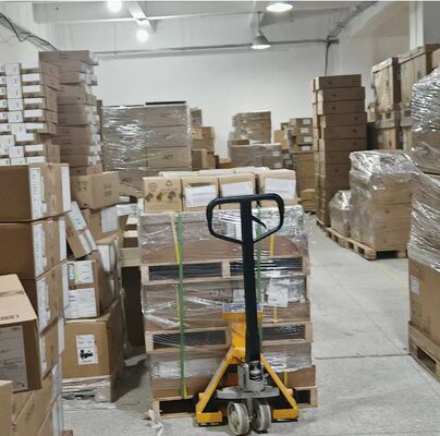 Huawei CE6800 Switch CE6857F-48S6CQ met 48x10GE SFP+ en 6x100GE QSFP28 poorten, ventilatorloos ontwerp