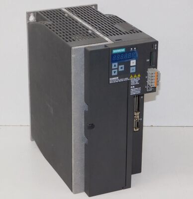 Siemens 6SL3210-5FE13-5UA0 SINAMICS V90 Servoaandrijving met 3,5 kW vermogen, 380-480 V AC ingang en IP20 bescherming