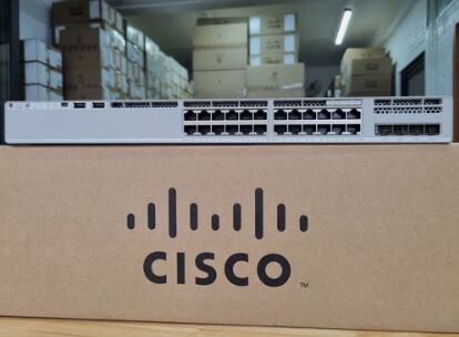 Nieuwe C9200L-24P-4G-A 24-poort Gigabit PoE+ Managed Switch, 4×1G SFP Uplink, Network Advantage, 600W PoE Budget