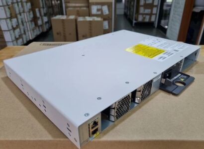 Nieuwe C9200L-24P-4G-A 24-poort Gigabit PoE+ Managed Switch, 4×1G SFP Uplink, Network Advantage, 600W PoE Budget