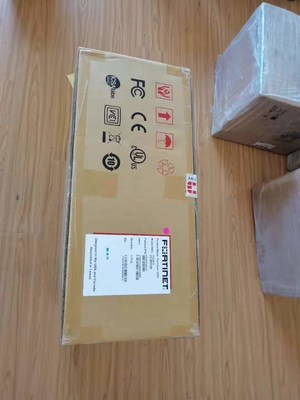Fortinet FortiGate NGFW Middenklasse serie FG-200F FG-200F - Alleen voor apparaten